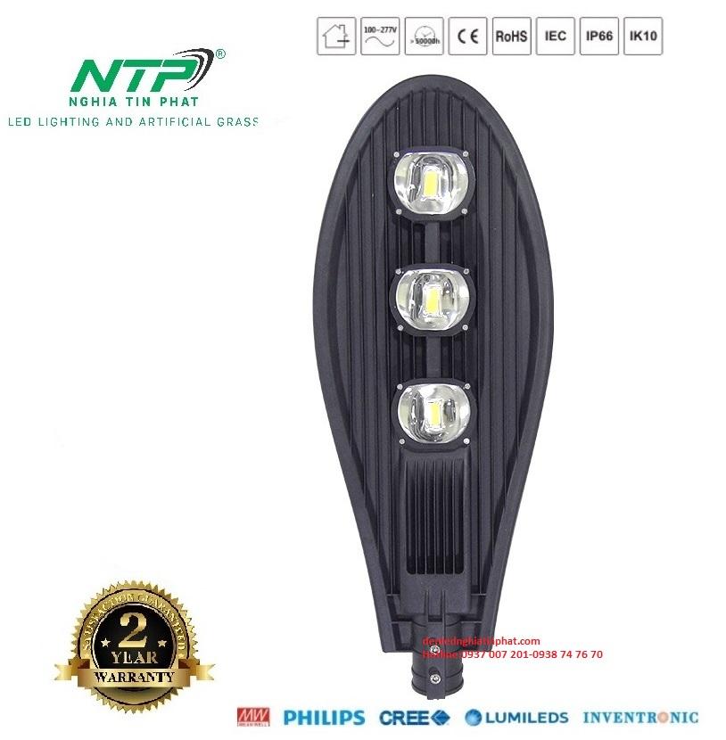 Đèn đường chiếc lá