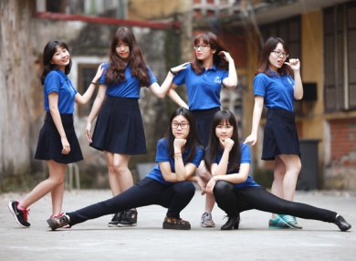 Áo lớp cổ bẻ