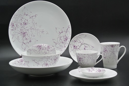 Bộ gốm sứ hoa văn