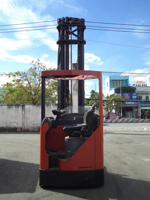 Xe nâng BT 1,6T-9,5M