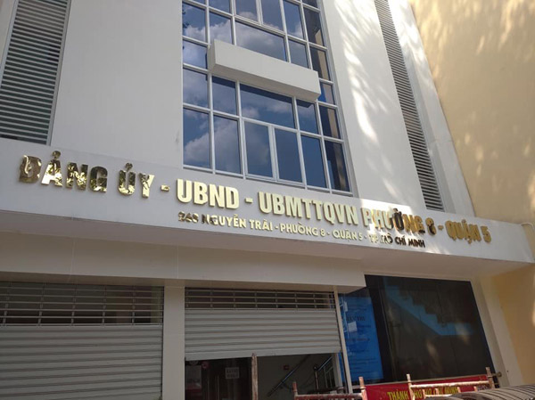 Bảng hiệu chữ inox