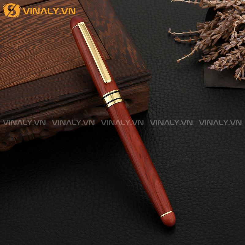 Bút bi nước vỏ gỗ tông đỏ sang trọng