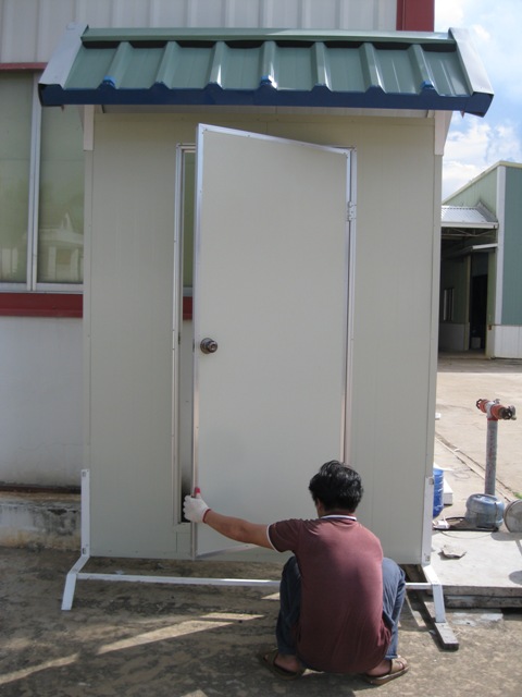 Cửa panel sanwich
