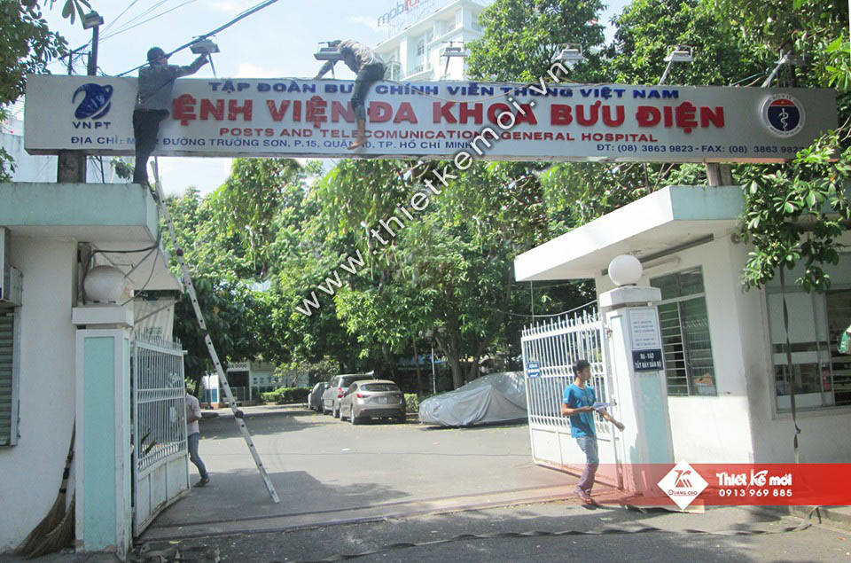 Mặt dựng Alu chữ nổi