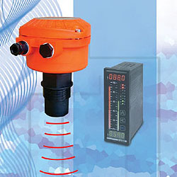 Cảm biến mức bằng sóng siêu âm