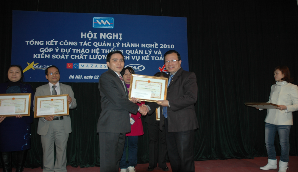 Hình ảnh nhân viên, cán bộ