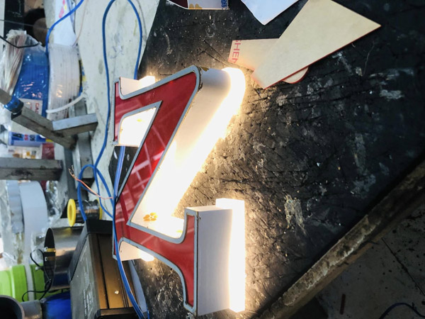 Chữ inox đèn led