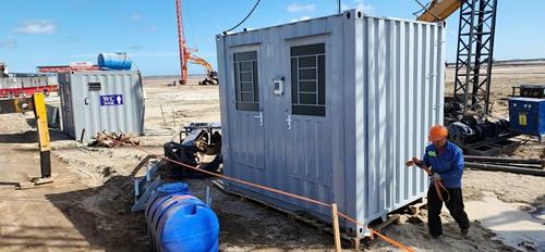 Container toilet có bể phốt liền