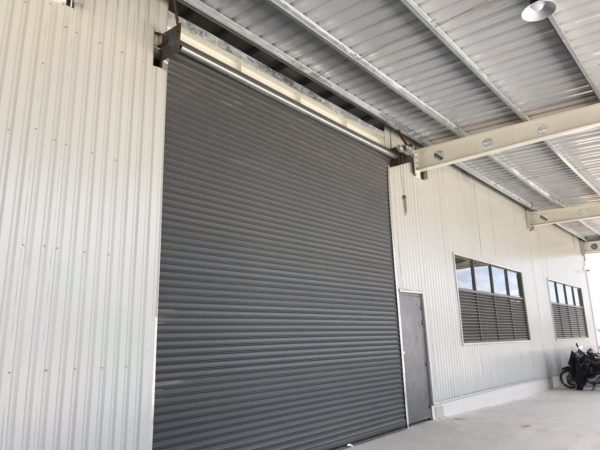 Cửa cuốn inox