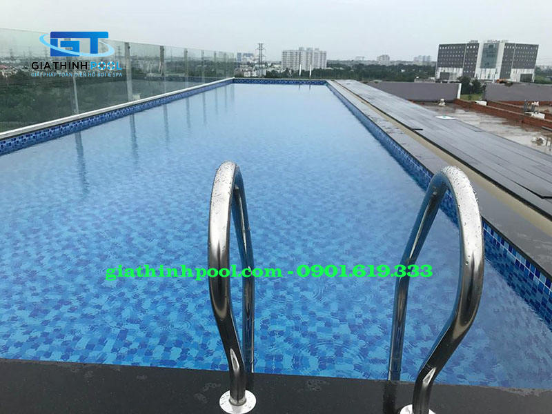 Bể bơi tòa nhà Huy Hưng - Bình Tân