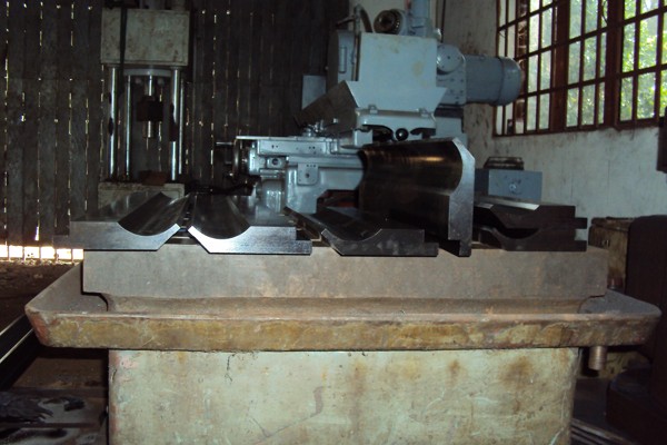 Gia công khuôn mẫu