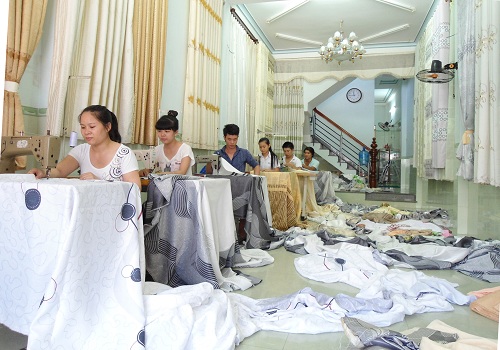 Ván khuôn trụ chắn sóng