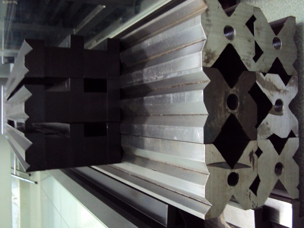 Gia công khuôn mẫu