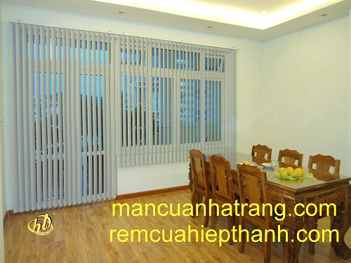 Rèm cửa sáo đưng