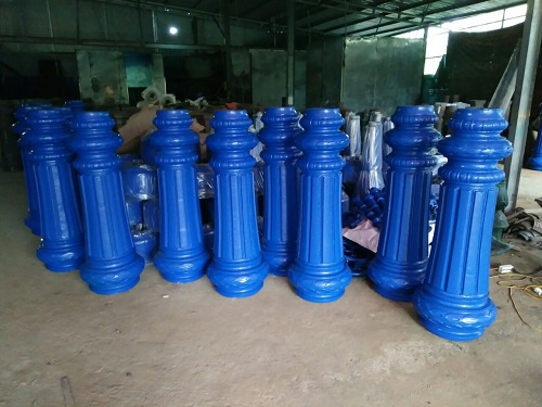 Đế Gang Đúc Roma