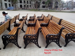 Ghế gang đúc