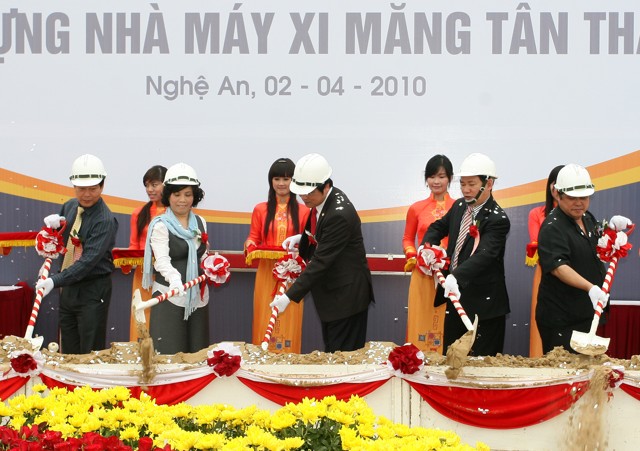 Tổ chức sự kiện