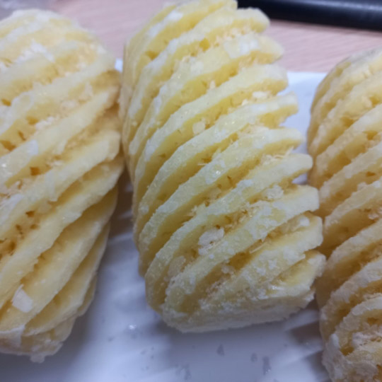 Thơm gọt vỏ đông lạnh