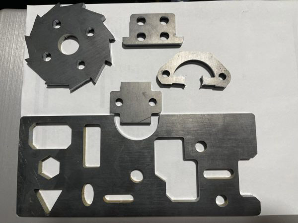 Gia công cắt laser CNC thép