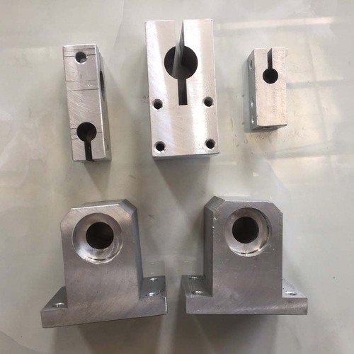 Gia công cắt dây CNC