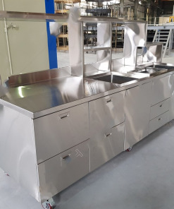 Gia công tủ bếp công nghiệp