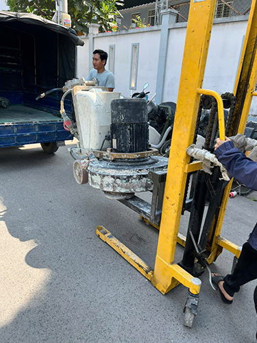 Hình ảnh máy móc, thi công đánh bóng sàn
