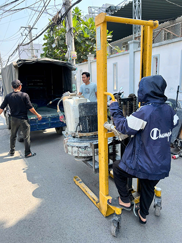 Hình ảnh máy móc, thi công đánh bóng sàn