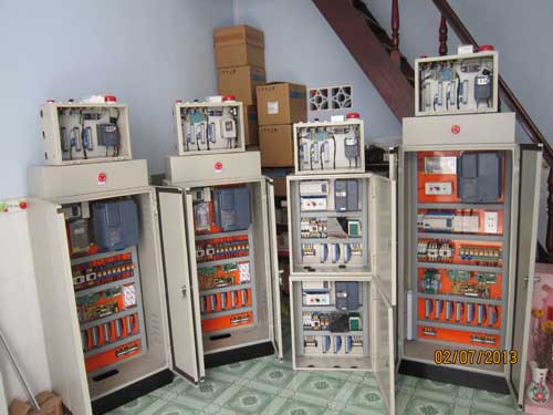 Tủ điều khiển