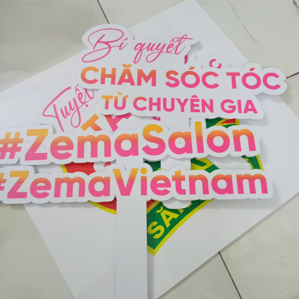 In hashtag cầm tay