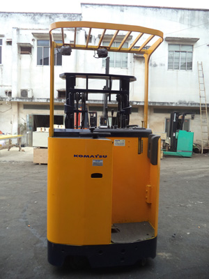 Xe nâng KOMATSU 1.5T-4.3M