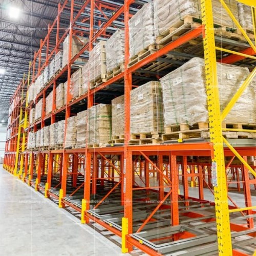 KệPallet