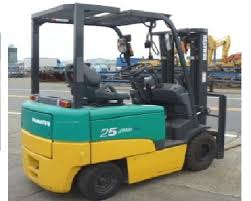 Xe nâng Komatsu ngồi lái