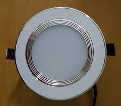 Led âm trần