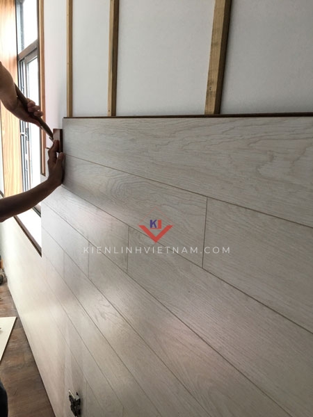 Lamri ốp tường phòng khách