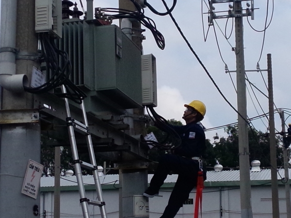 Lắp đặt trạm biến áp