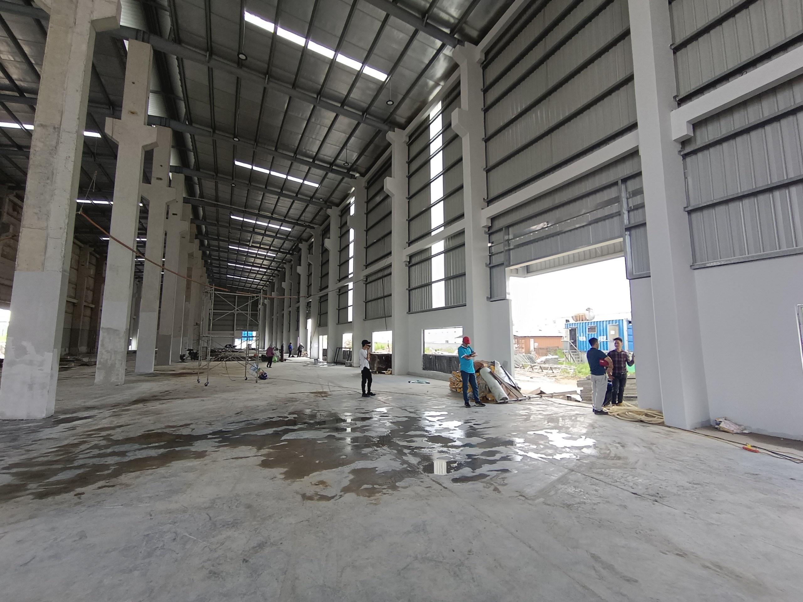 Lắp cửa tấm liền Dự án KCN Nam Cầu Kiền