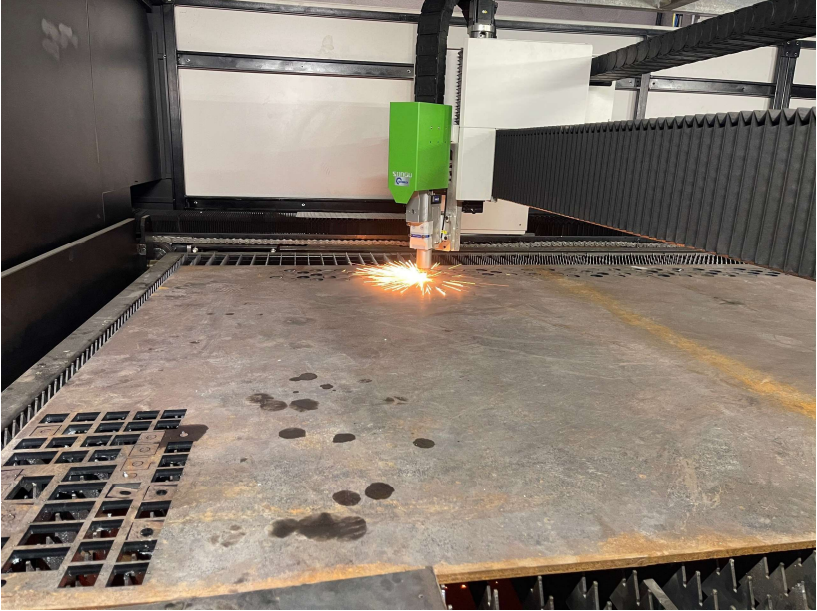 Thiết bị cắt laser