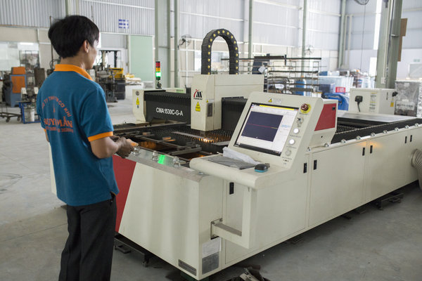 Máy cắt laser
