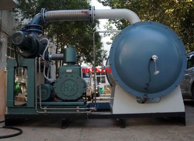 Lò nhiệt luyện chân không