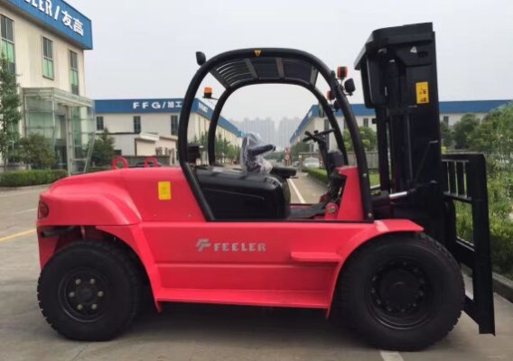 Xe nâng điện tấn lớn