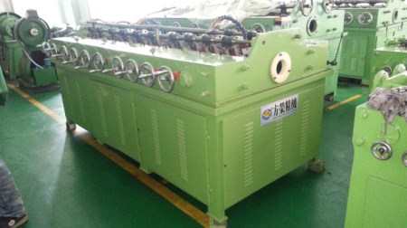 Máy nắm thẳng 20 con lăn