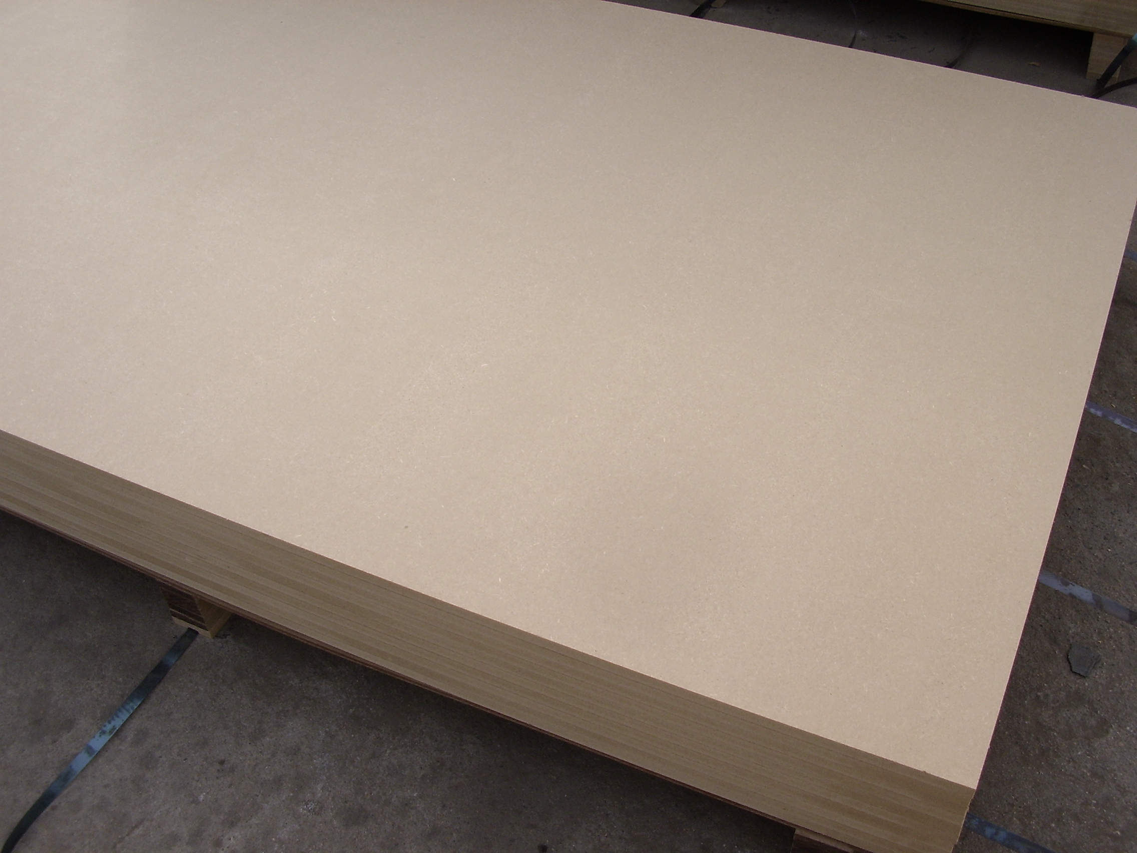 MDF E1
