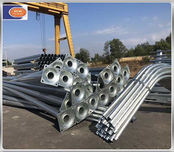 Mạ kẽm trụ đèn, cần đèn