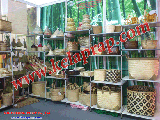 Kệ gốm sứ - Mây tre lá