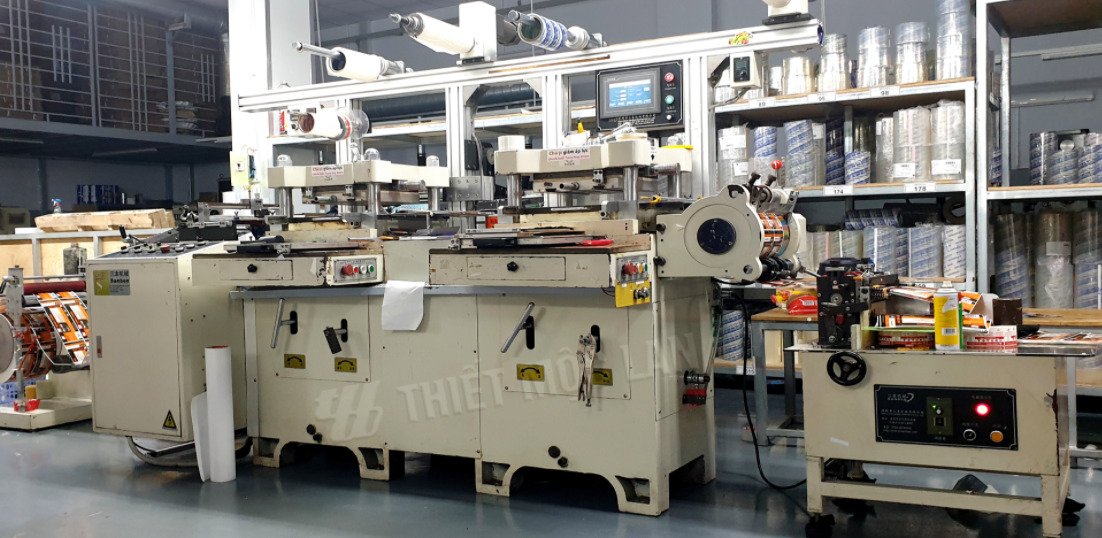 Máy bế 2 đầu bế + ép kim