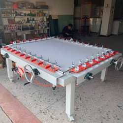 Máy căng lưới