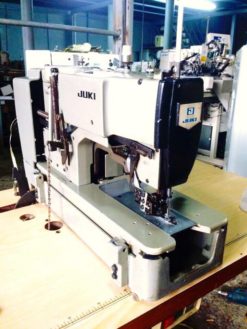 Máy thùa khuy đầu bằng Juki