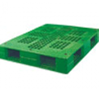 Pallet nhựa màu xanh lá