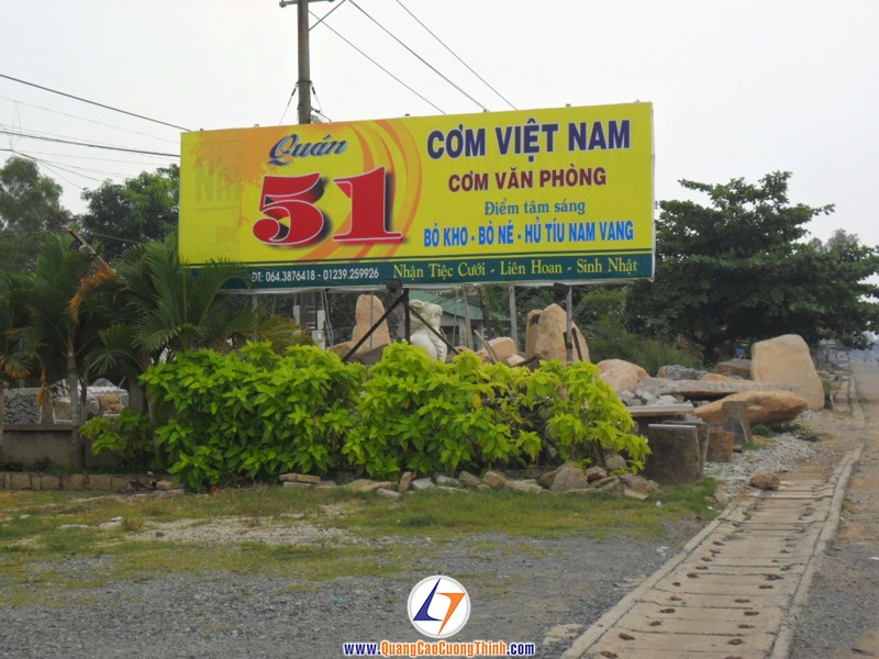 Bảng hiệu quảng cáo ngoài trời