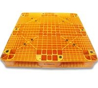 Pallet nhựa màu vàng